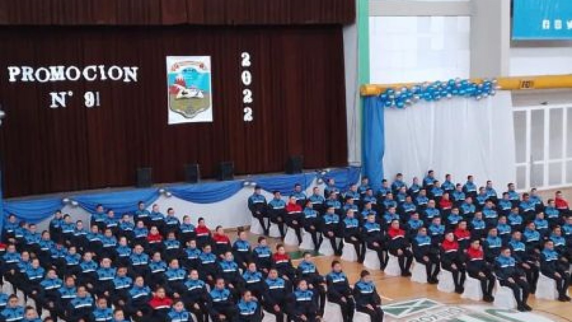 Egresaron 162 agentes de la Policía de Santa Cruz